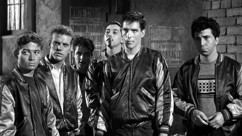 кадр из фильма Crime in the Streets