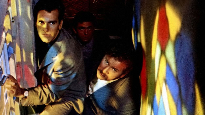 кадр из фильма Топкапи