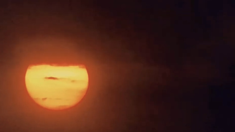 кадр из фильма Summer Sunset Songs