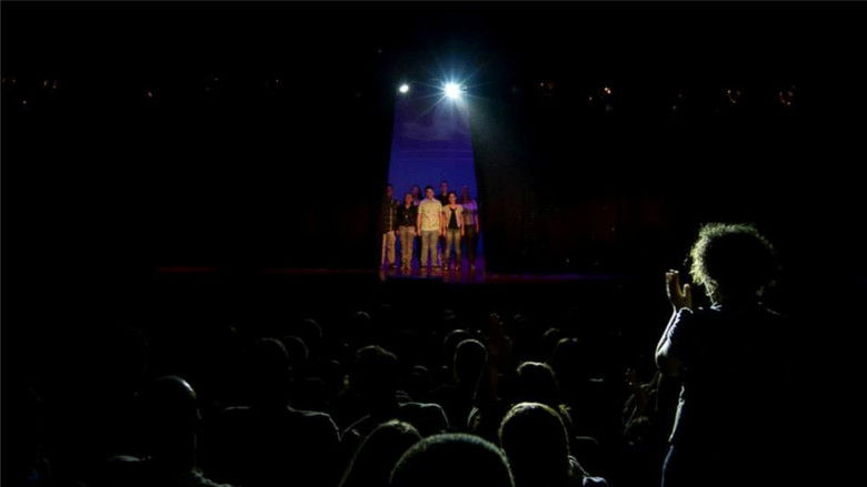 кадр из фильма Lolek, A Vida de São João Paulo II no Teatro Lauro Gomes