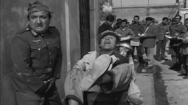 кадр из фильма Τι έκανες στο πόλεμο Θανάση