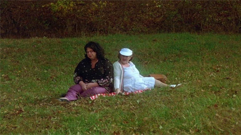 кадр из фильма Полиэстер