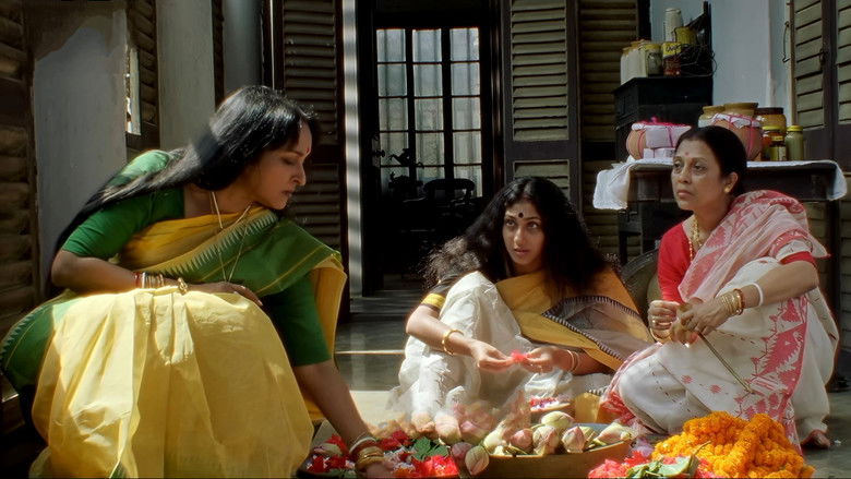 кадр из фильма উৎসব