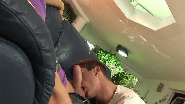 кадр из фильма Juicy Holes