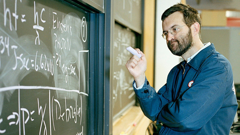 кадр из фильма Параллельные миры, параллельные жизни