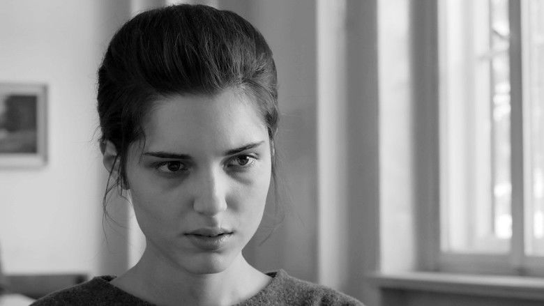 кадр из фильма Я, Ольга Гепнарова