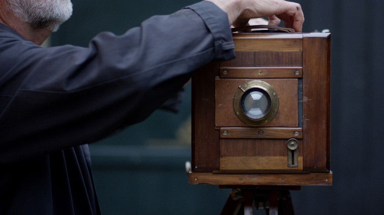 кадр из фильма Through a Glass, Lightly