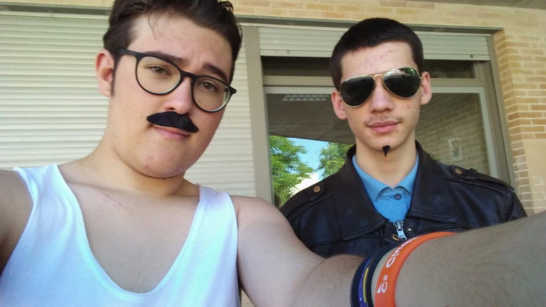 кадр из фильма Vivir Así Es Morir de VIH