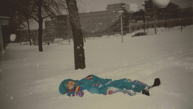 кадр из фильма Fausse Neige