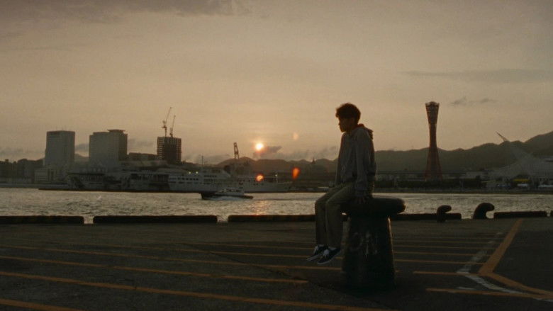 кадр из фильма She's Rain シーズ・レイン