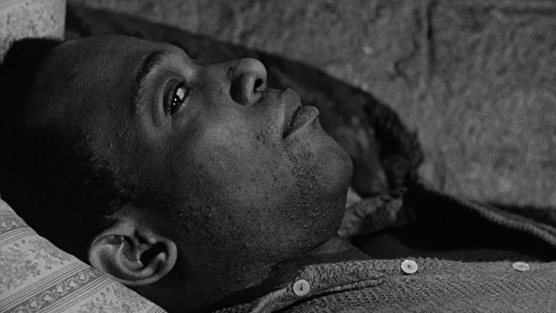 кадр из фильма Связной