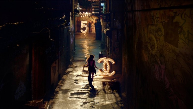кадр из фильма Chanel N°5: The One That I Want
