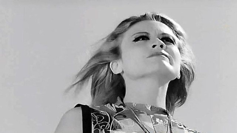 кадр из фильма امرأة من القاهرة