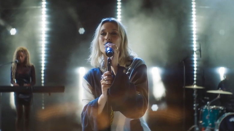 кадр из фильма Nova & Alice