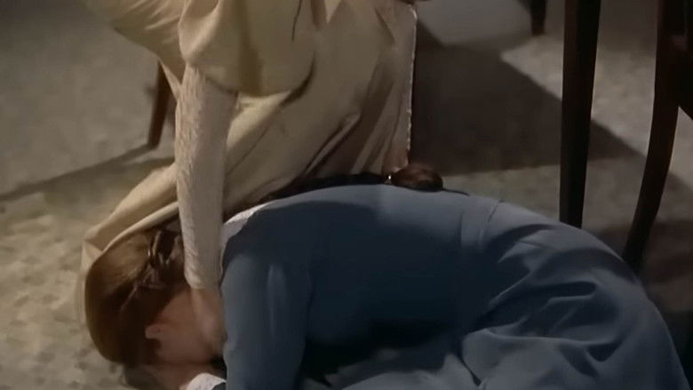 кадр из фильма Девушки в униформе