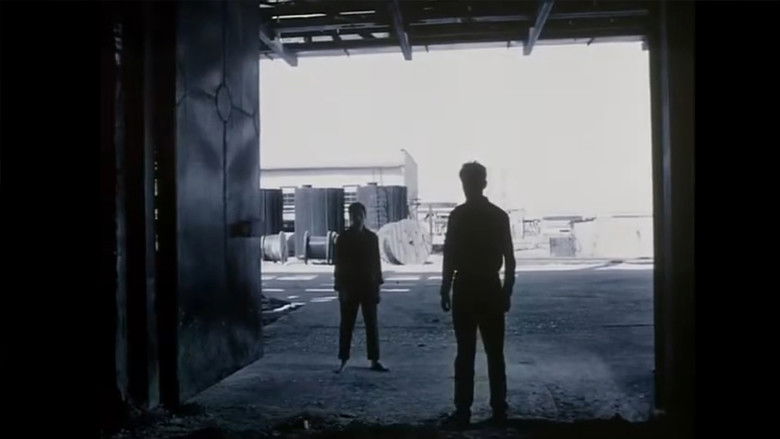 кадр из фильма Бурная река, безмятежное море