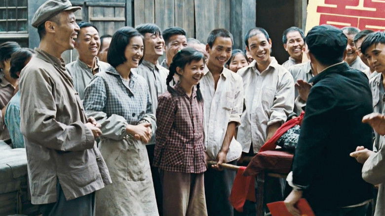 кадр из фильма Жить