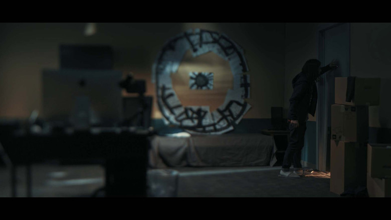 кадр из фильма Hikikomori