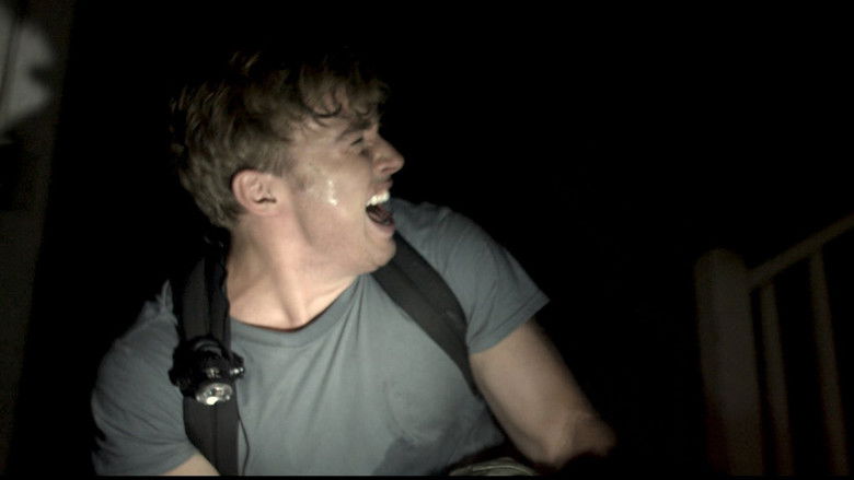 кадр из фильма Hide in the Light