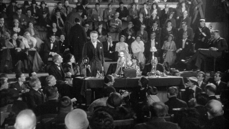 кадр из фильма The Return of Bulldog Drummond