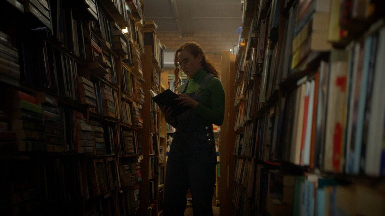 кадр из фильма Bibliophile