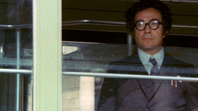 кадр из фильма Stanza 17-17 palazzo delle tasse, ufficio imposte