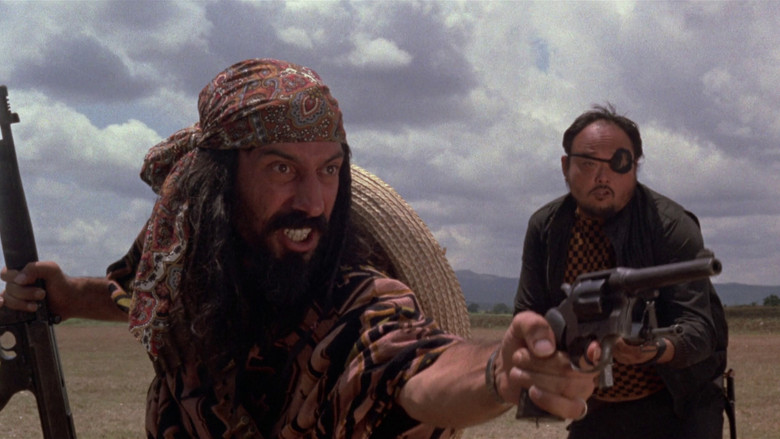 кадр из фильма Savage Sisters