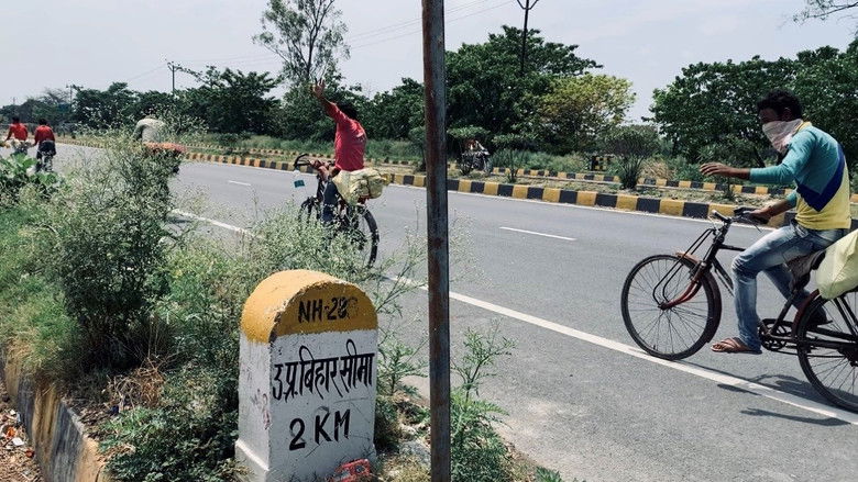 кадр из фильма 1232 KMs