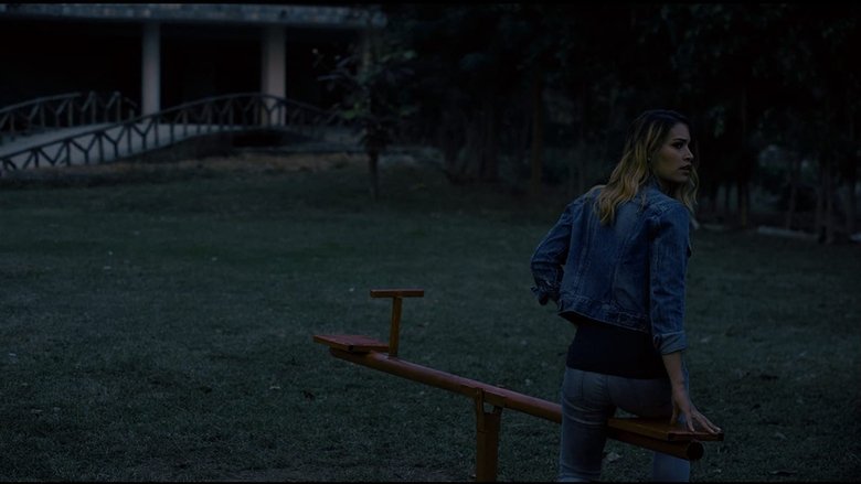 кадр из фильма За деревьями