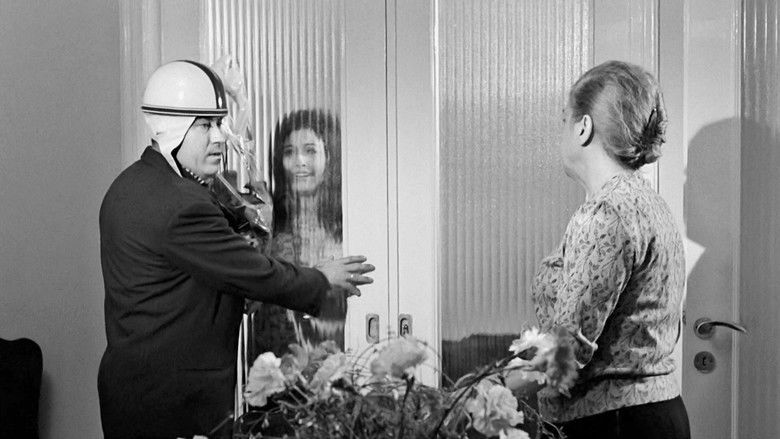 кадр из фильма Πάρε Κόσμε