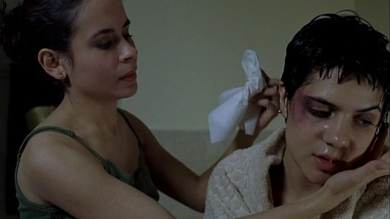 кадр из фильма Serveuses Demandées