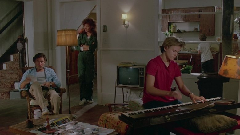 кадр из фильма На холостом ходу