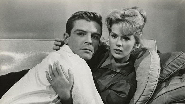 кадр из фильма Susan Slade