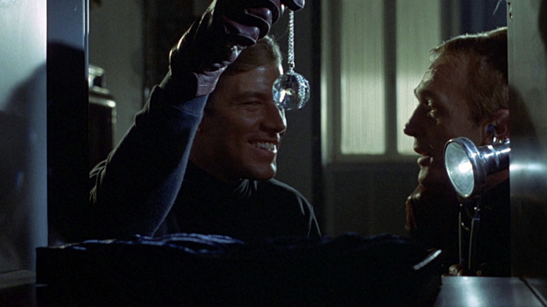 кадр из фильма 28 минут за 3 миллиона долларов