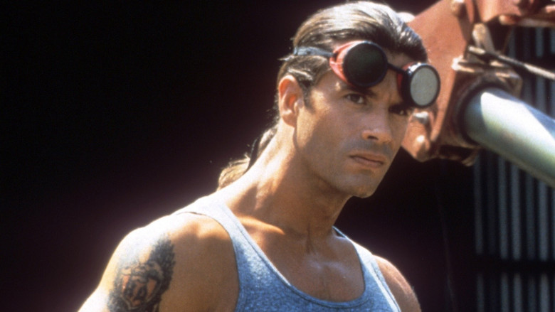 кадр из фильма Смертельный змей