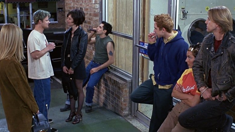 кадр из фильма Пригород