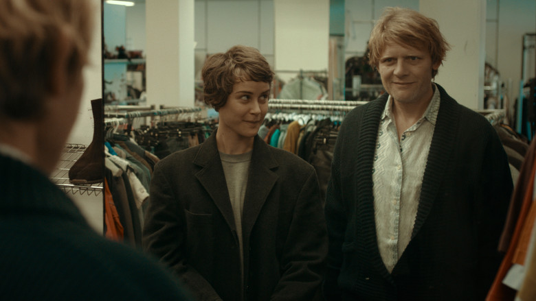 кадр из фильма Spooky & Linda