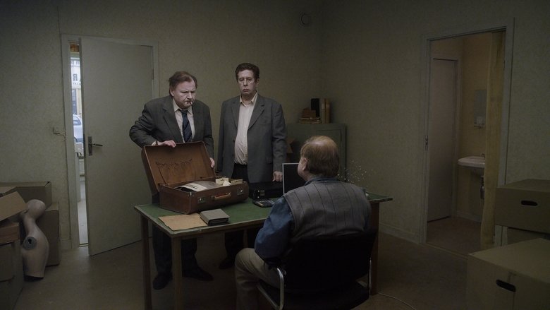 Голубь сидел на ветке, размышляя о бытии