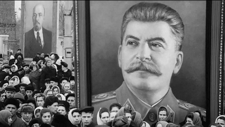 кадр из фильма L'Impossible Enterrement de Staline