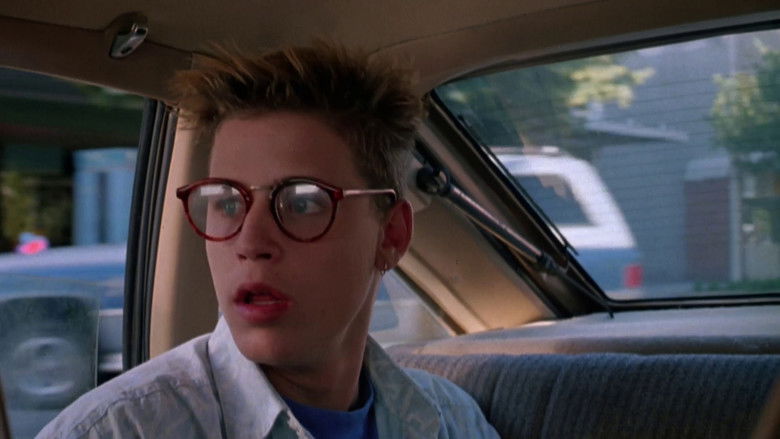 кадр из фильма Поспешное бегство