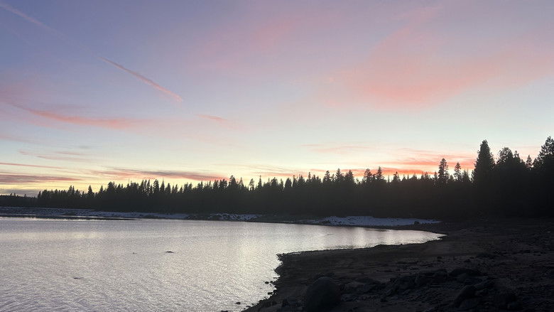 кадр из фильма Ice House