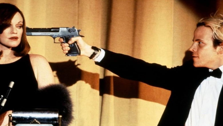 кадр из фильма Безумный Сесил Б.