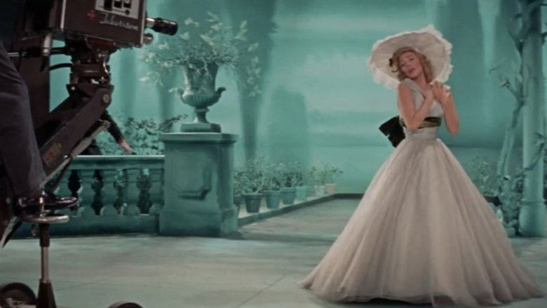 кадр из фильма Модельерша