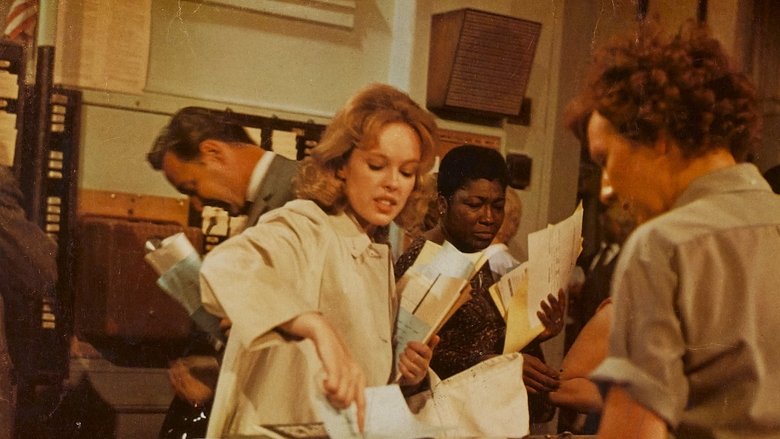 кадр из фильма Вверх по лестнице, ведущей вниз