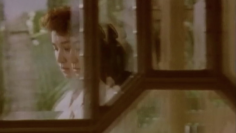 кадр из фильма マニラ・エマニエル夫人　魔性の楽園