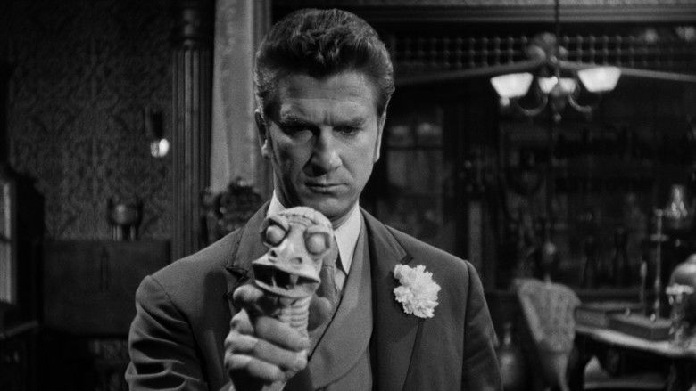 кадр из фильма Dark Intruder