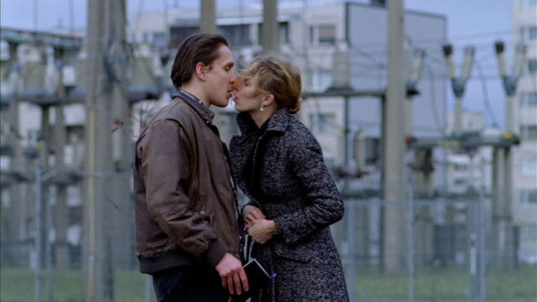 кадр из фильма Осенний бал