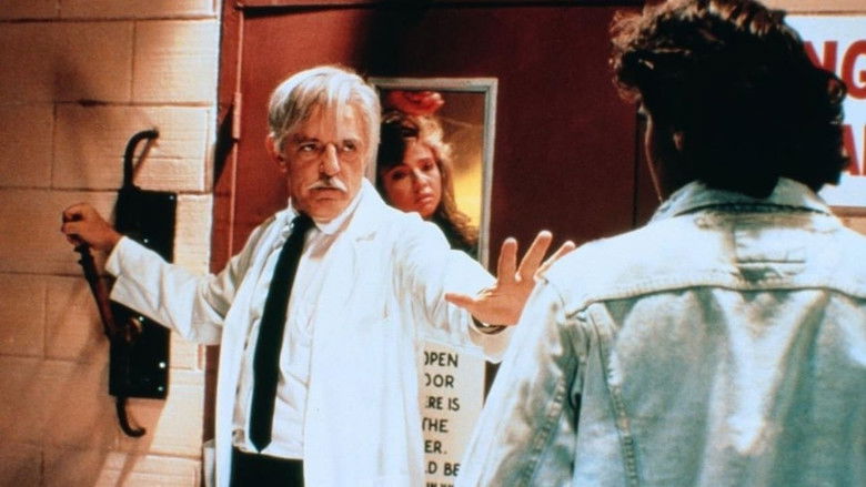 кадр из фильма Возвращение Помидоров-Убийц