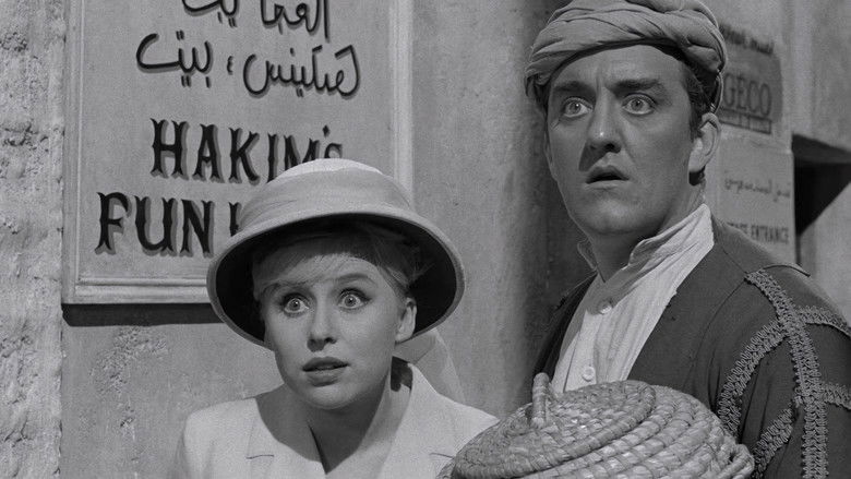 кадр из фильма Так держать, шпионы!