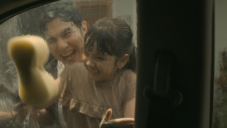 кадр из фильма Hanya Namamu Dalam Doaku